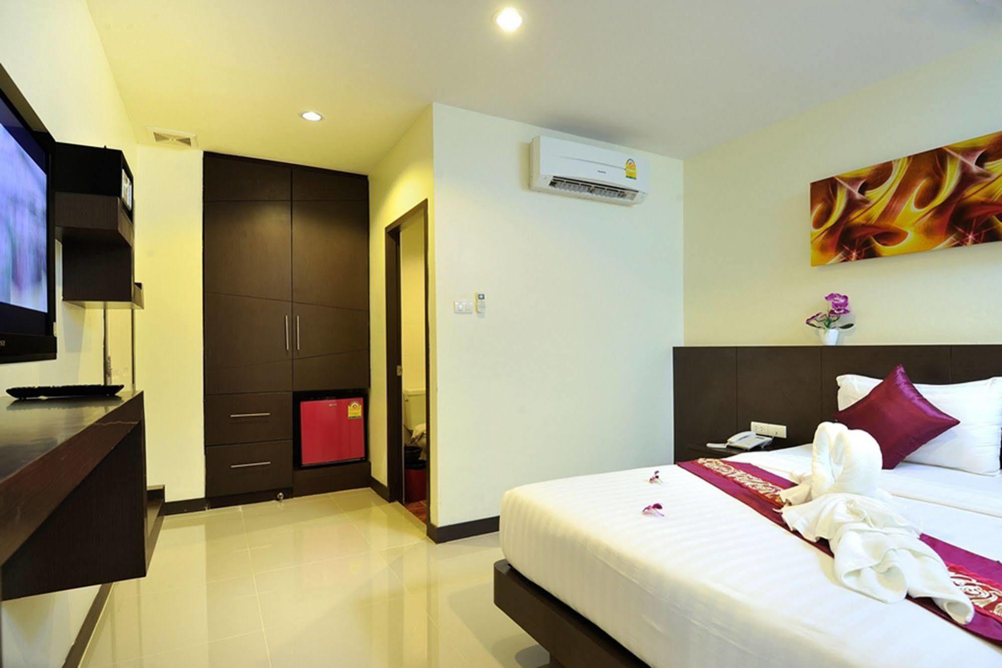 Pimrada Hotel Patong Εξωτερικό φωτογραφία